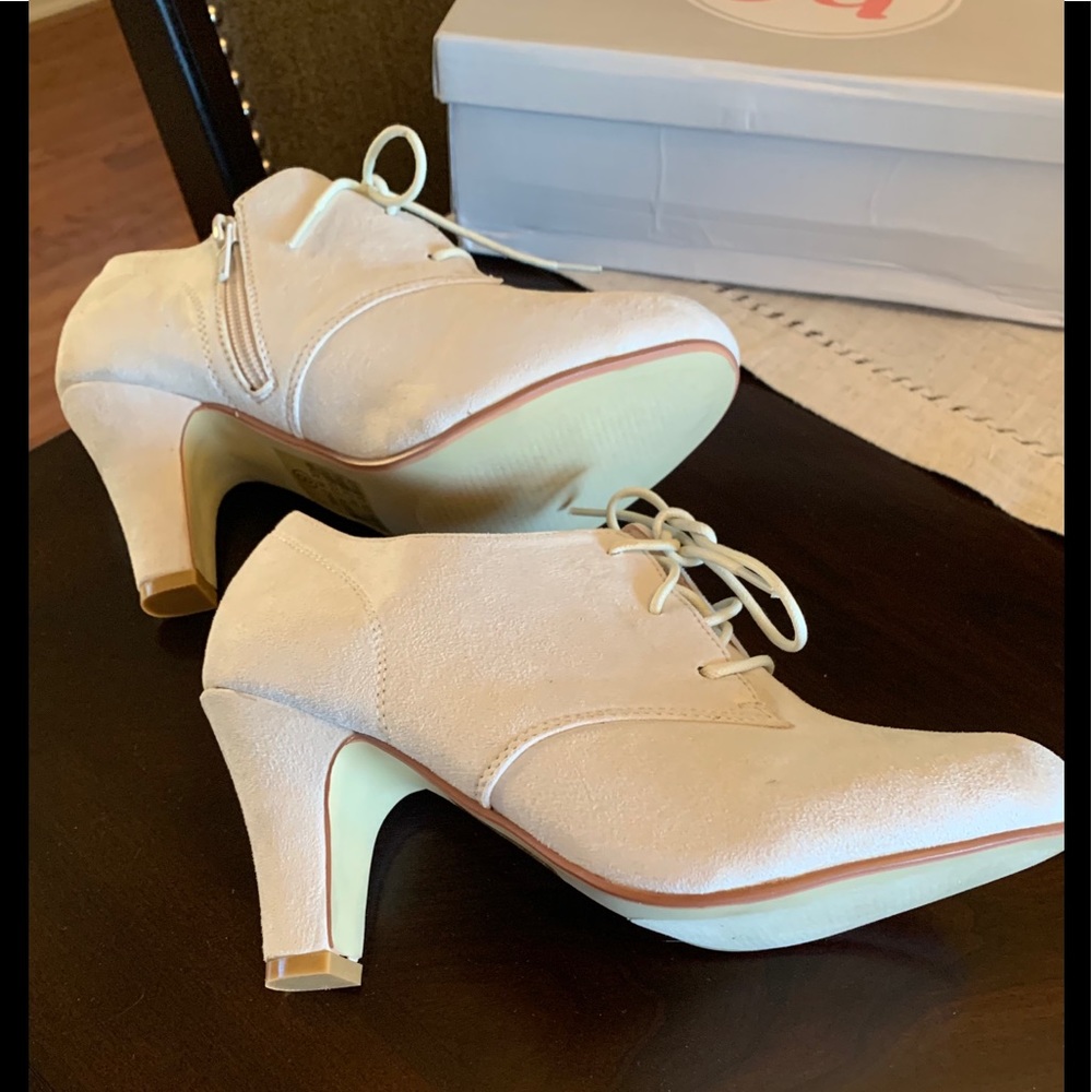 NEW Journee Collection booties - Picture 3 of 4